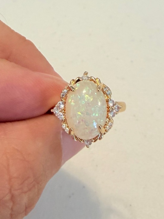 Jewelry - Vintage Style Oval Ring.